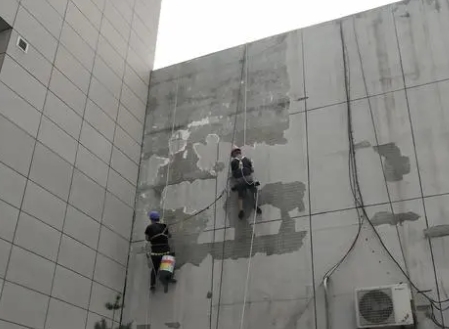 洪湖楼顶漏水维修公司分享下洪湖外墙防水的注意事项